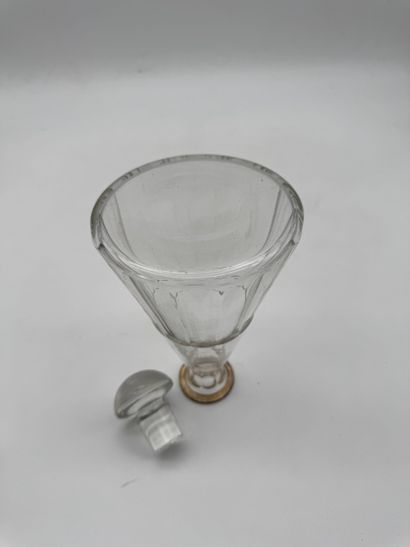 Carafe in cut glass, silver neck (800‰) 
Carafe...