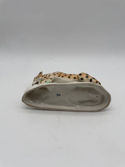 Sitzendorf Leopard
German porcelain depicting...