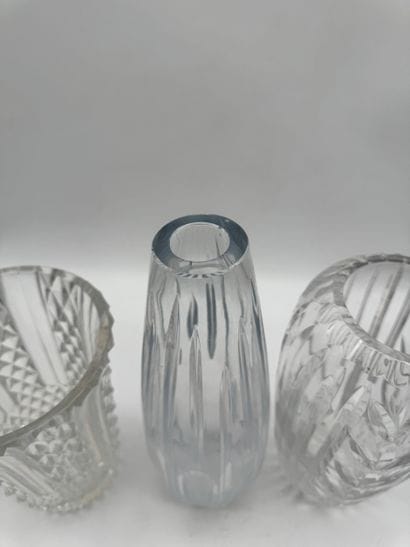 Set of 3 cut-crystal vases in the Val Saint-Lambert...