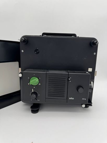 Braun - FP8 Super 8 projector 
Black plastic...