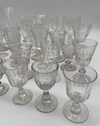Set of crystal glasses Mismatched set
Set...