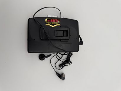 Sony - Walkman FM/AM Mega Bass
Portable cassette...