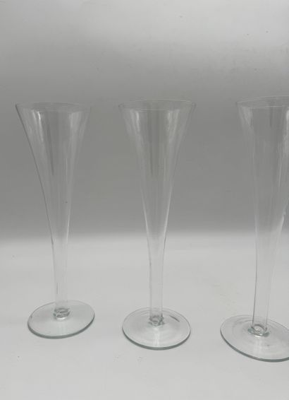 Set of 4 champagne flutes

Dimensions: H....