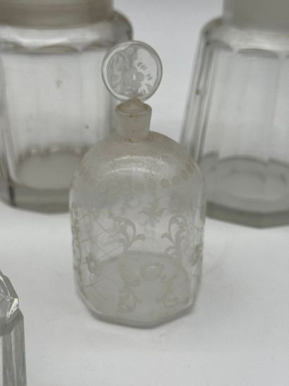 Set of 5 glass pieces including decanter...