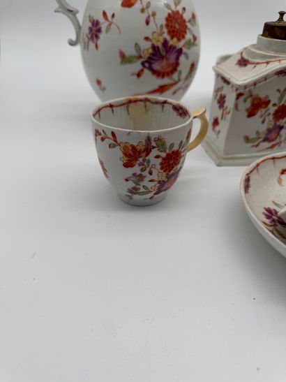 Porcelain tea set with floral design
Porcelain...