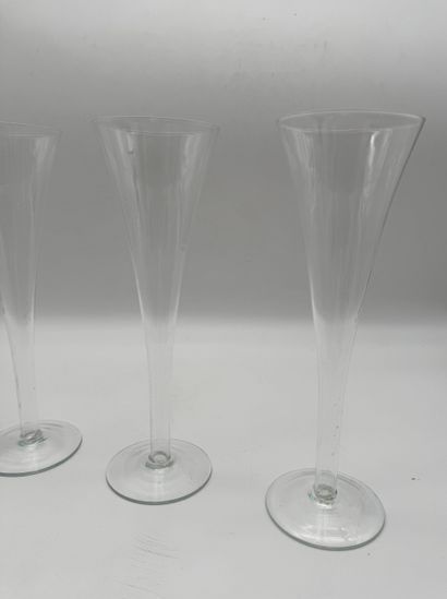 Set of 4 champagne flutes

Dimensions: H....