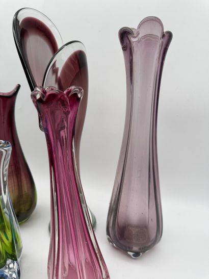 Set of 5 glass vases, in the Val Saint-Lambert...