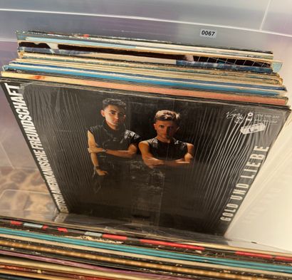 Set of 50 vinyl records - Various artists...