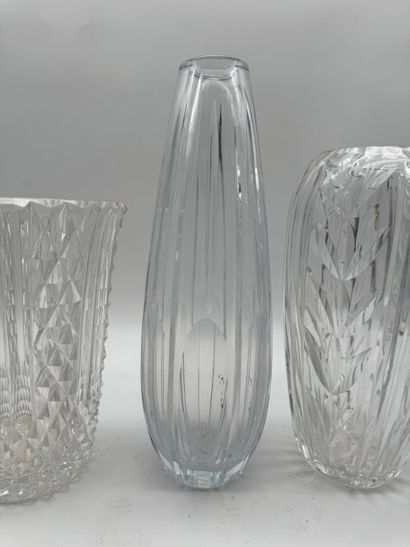 Set of 3 cut-crystal vases in the Val Saint-Lambert...