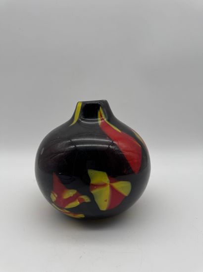 Hand-blown glass vase - Polychrome decoration
Hand-blown...