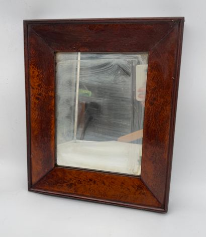 Mirror - Burl walnut
Rectangular mirror in...