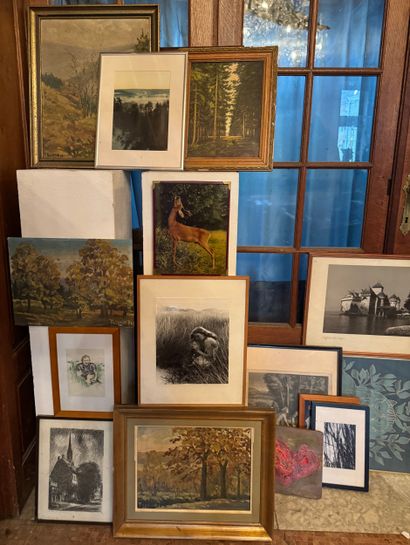 Lot of approx. 18 frames 
Set of frames with...
