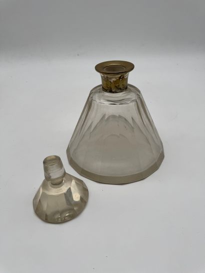 Carafe in cut crystal
Flared carafe in cut...