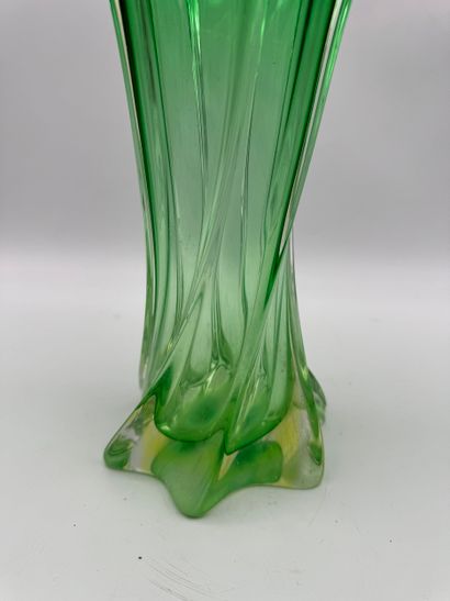 Murano (XX century) Green blown glass vase
Green...