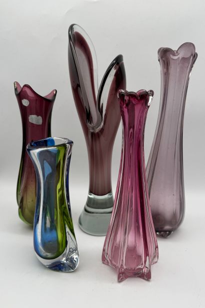 Set of 5 glass vases, in the Val Saint-Lambert...
