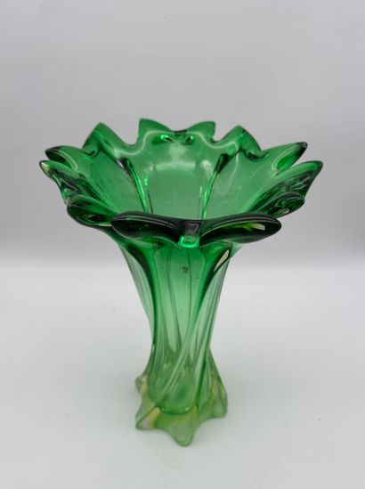 Murano (XX century) Green blown glass vase
Green...