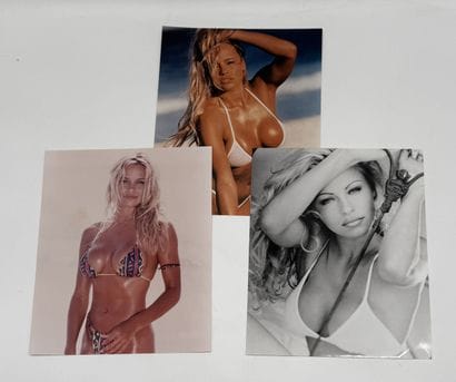 CHARMING PHOTOGRAPHS Set of 3 prints
Prints...