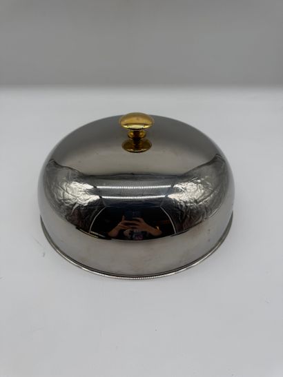 Cloche de service en métal argenté
Cloche...