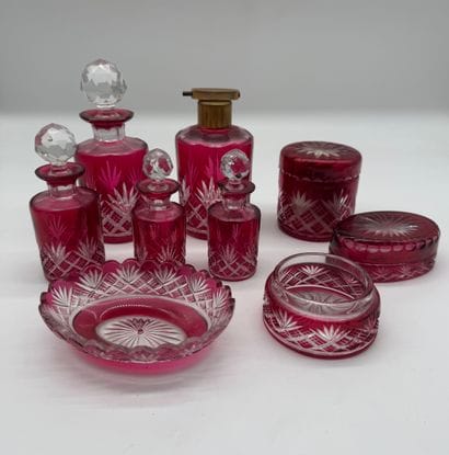VAL SAINT-LAMBERT ART DECO CIRCA 1920–1930
Vanity...