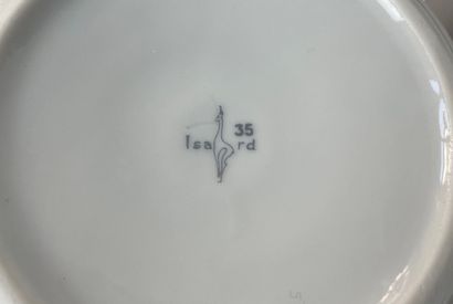Lot de quatre pièces pour condiments en porcelaine...
