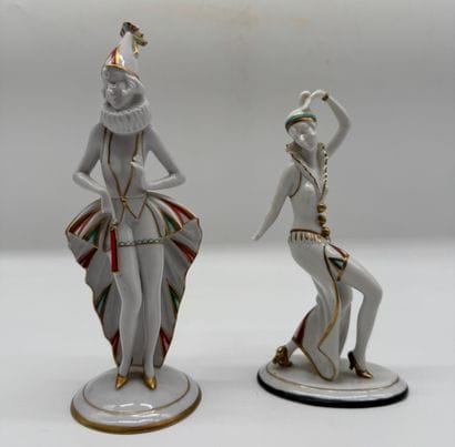 Paire de figures Art Déco de style Pierrot...
