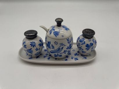 ROSENTHAL SELB “U.S. ZONE” CIRCA 1946–1949
Porcelain...