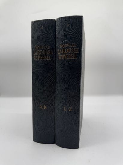 Nouveau Larousse Universel
Ensemble de deux...