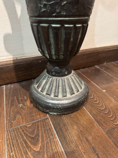 Colonne décorative égyptisante avec tête...