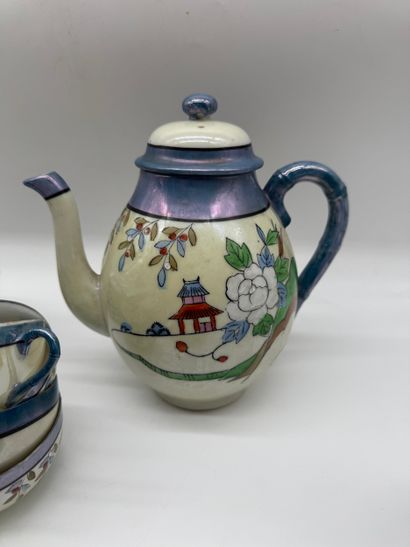 Service à thé en porcelaine, 22 pièces
Service...