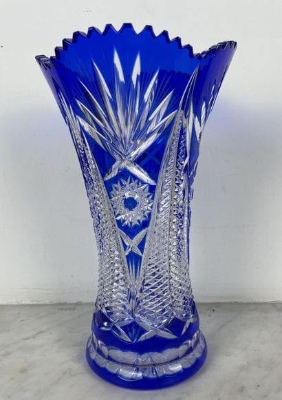 Vase en cristal Dans le goût du Val Saint-Lambert
Vase...