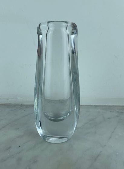 Daum France - Petit vase soliflore en cristal...