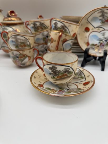 Service à thé et café en porcelaine, 36 pièces
Service...