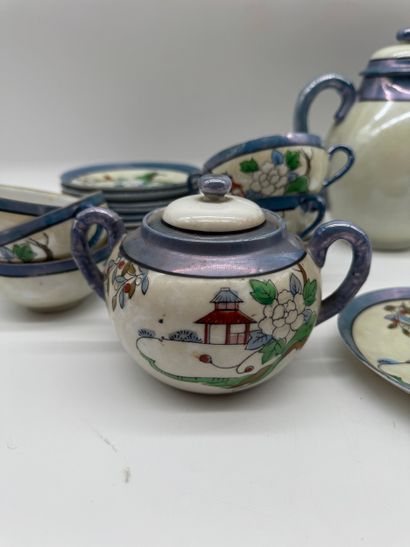 Service à thé en porcelaine, 22 pièces
Service...