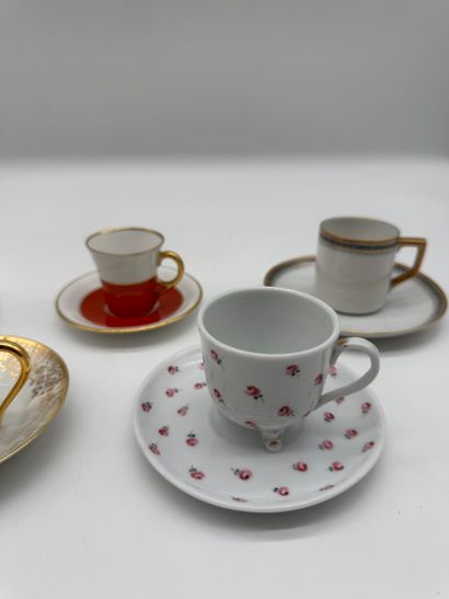 Grand ensemble de vaisselle en porcelaine,...