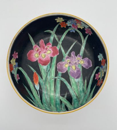 Trois pièces de céramique décorative - Nippon,...