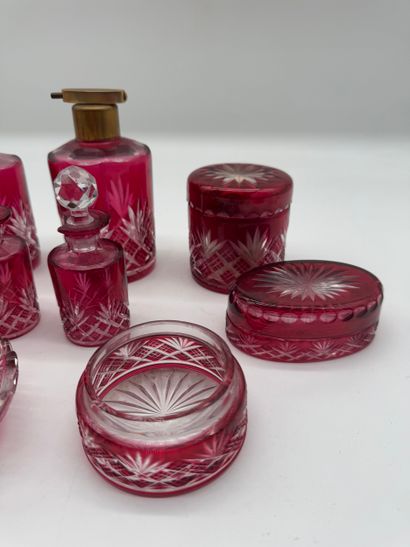 VAL SAINT-LAMBERT ART DECO CIRCA 1920–1930
Vanity...