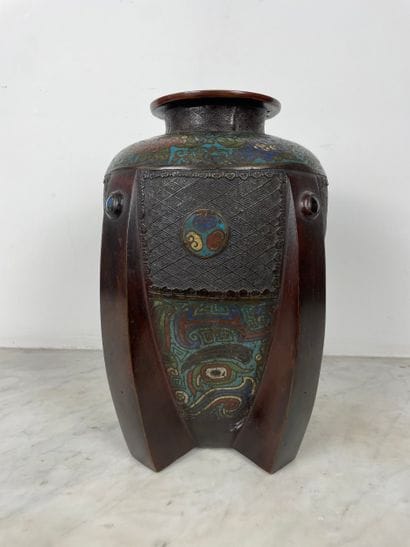 Japan, Meiji period (circa 1880-1900) - Four-lobed...