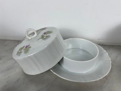Lot de porcelaines de table et boîtes, France/Europe,...