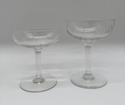 Lot de 10 coupes à champagne en cristal
Ensemble...