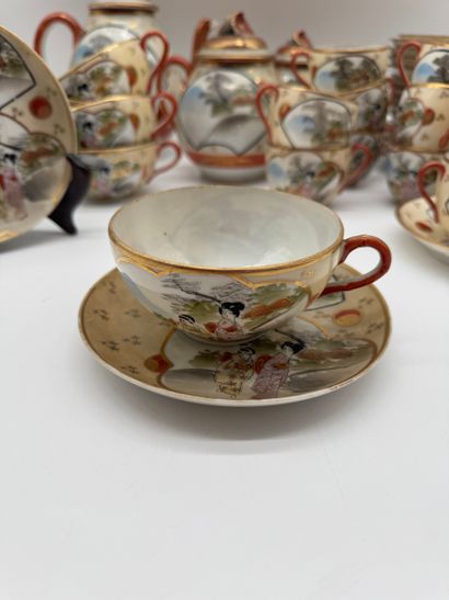 Service à thé et café en porcelaine, 36 pièces
Service...