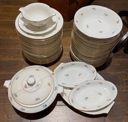 PL - Limoges Porcelain - White porcelain...