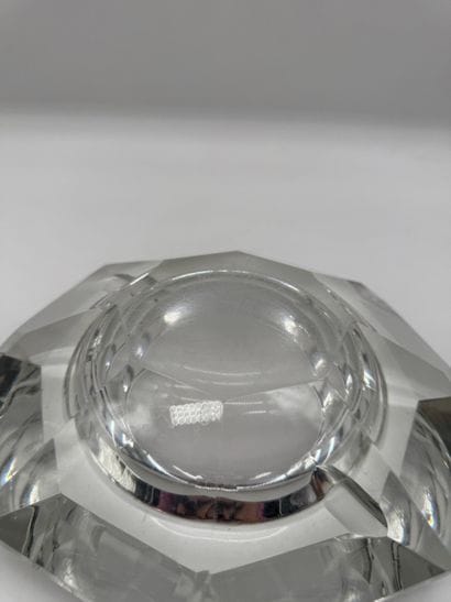 Val Saint-Lambert - Ashtray made of solid,...
