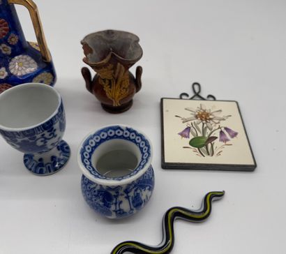 ARTS DECORATIFS XXe SIECLE
Lot de huit miniatures...