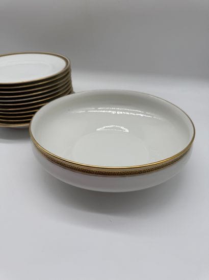 MC & Cie, Limoges - Large porcelain dinner...