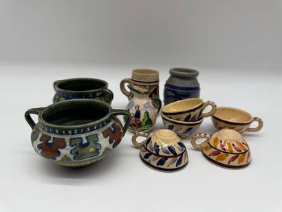 Lot de céramiques et objets décoratifs 11...