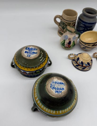 Lot de céramiques et objets décoratifs 11...