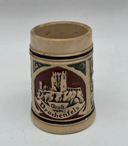 Lot de céramiques et objets décoratifs 11...