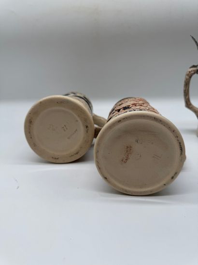 Lot de chopes à bière allemandes en grès,...