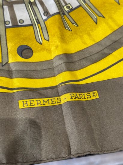 Carré 90 de soie Hermès Paris - HERMES
Model...