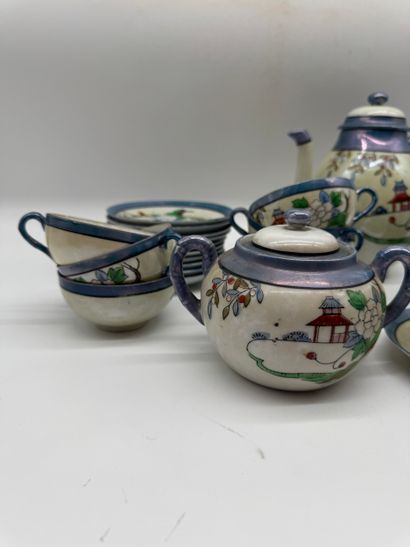 Service à thé en porcelaine, 22 pièces
Service...